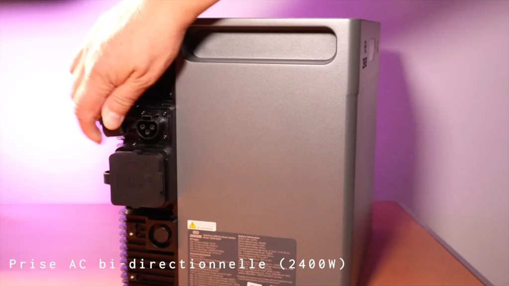 La prise bidirectionnelle et la prise hors-réseau de la SolarFlow 2400 Pro